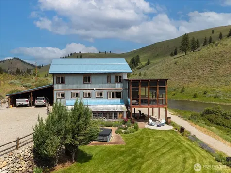 494 Rendezvous Road Winthrop WA 98862
