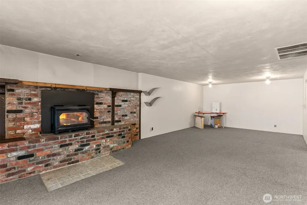 8123 Veterans Drive SW Lakewood WA 98498