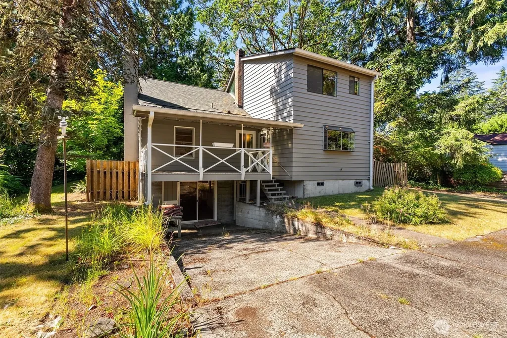 8123 Veterans Drive SW Lakewood WA 98498
