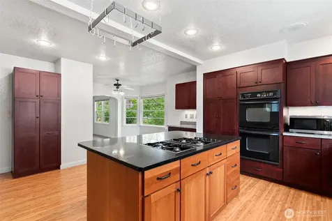 8123 Veterans Drive SW Lakewood WA 98498