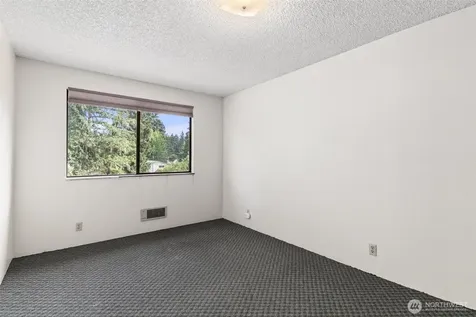 8123 Veterans Drive SW Lakewood WA 98498