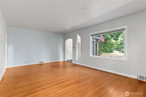 8123 Veterans Drive SW Lakewood WA 98498