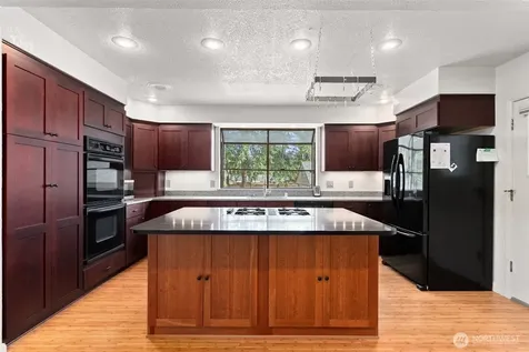 8123 Veterans Drive SW Lakewood WA 98498