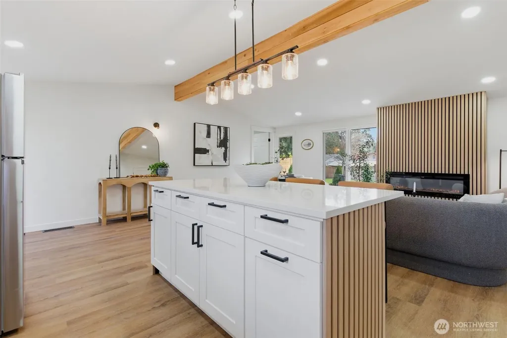 8102 Oakridge Drive SW Lakewood WA 98498