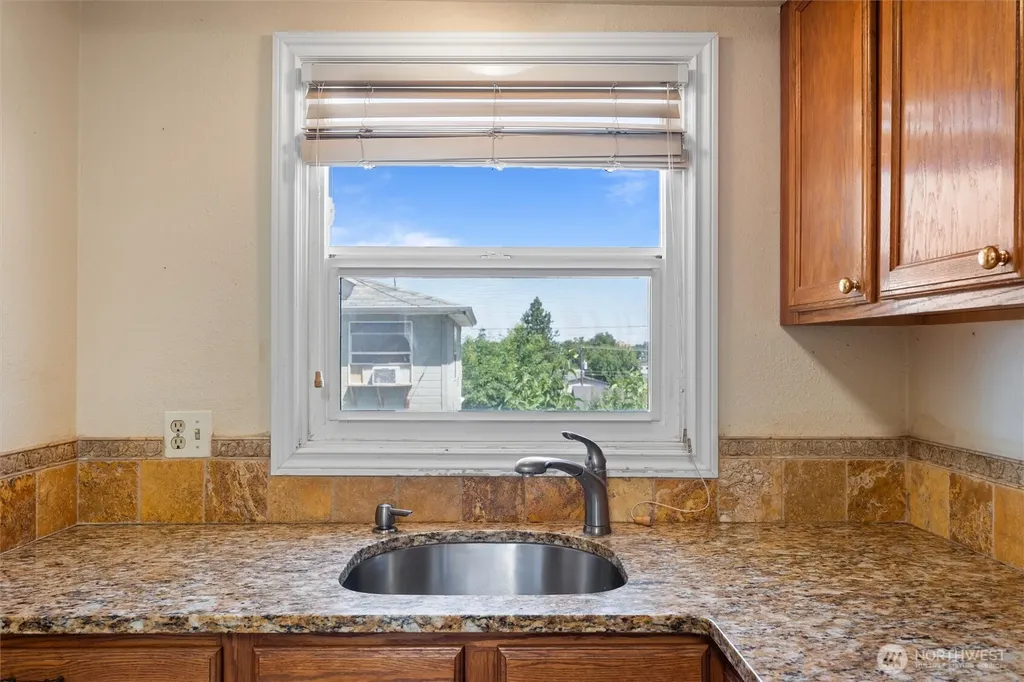 26 SW 13th College Place WA 99324