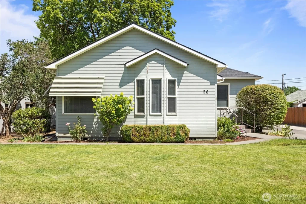 26 SW 13th College Place WA 99324