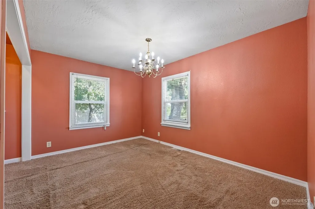 26 SW 13th College Place WA 99324