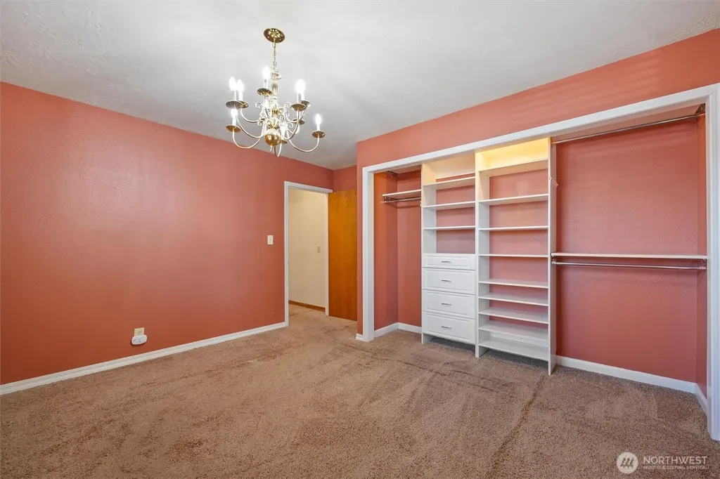 26 SW 13th College Place WA 99324
