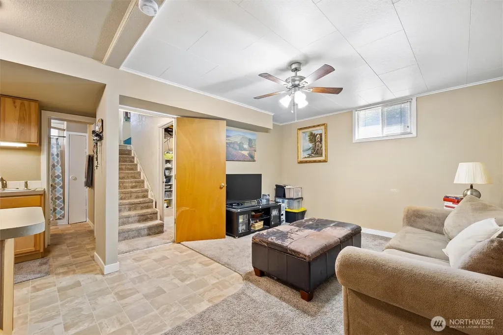 26 SW 13th College Place WA 99324