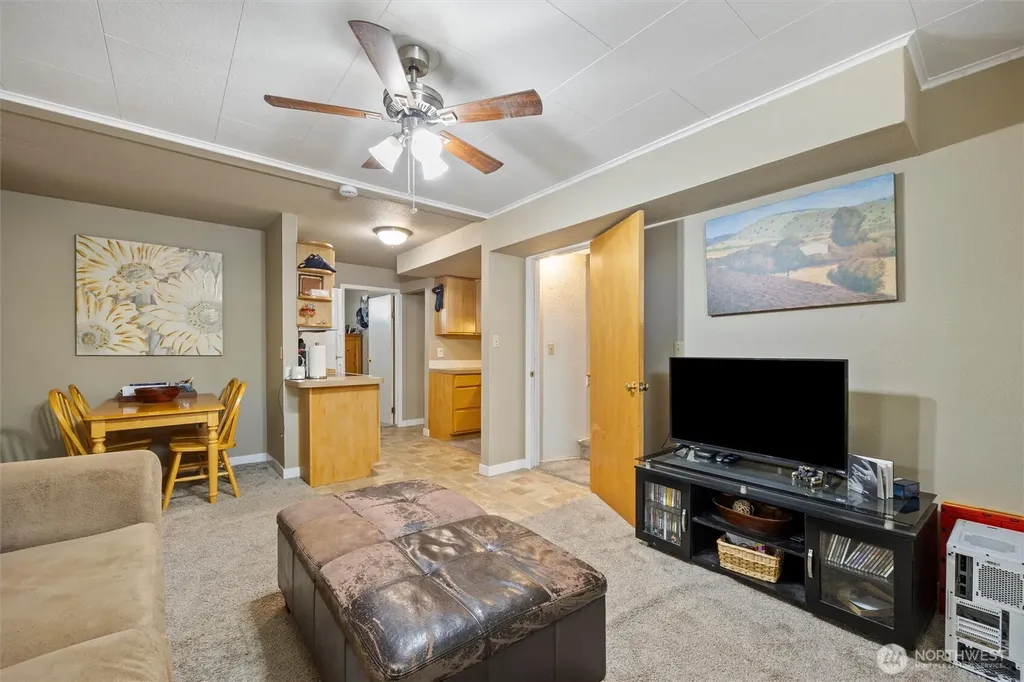 26 SW 13th College Place WA 99324