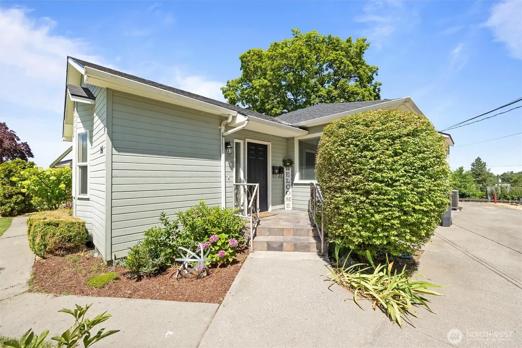 26 SW 13th College Place WA 99324