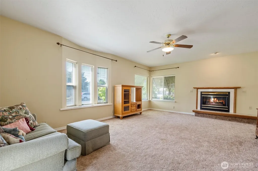26 SW 13th College Place WA 99324