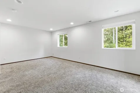 2111 Chesney Road E Tacoma WA 98445