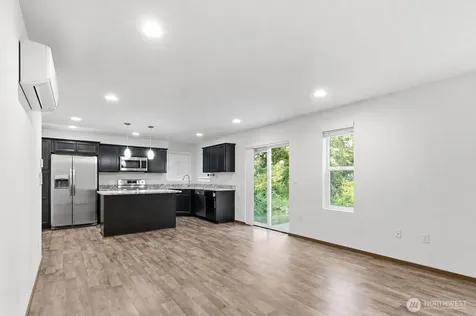 2111 Chesney Road E Tacoma WA 98445