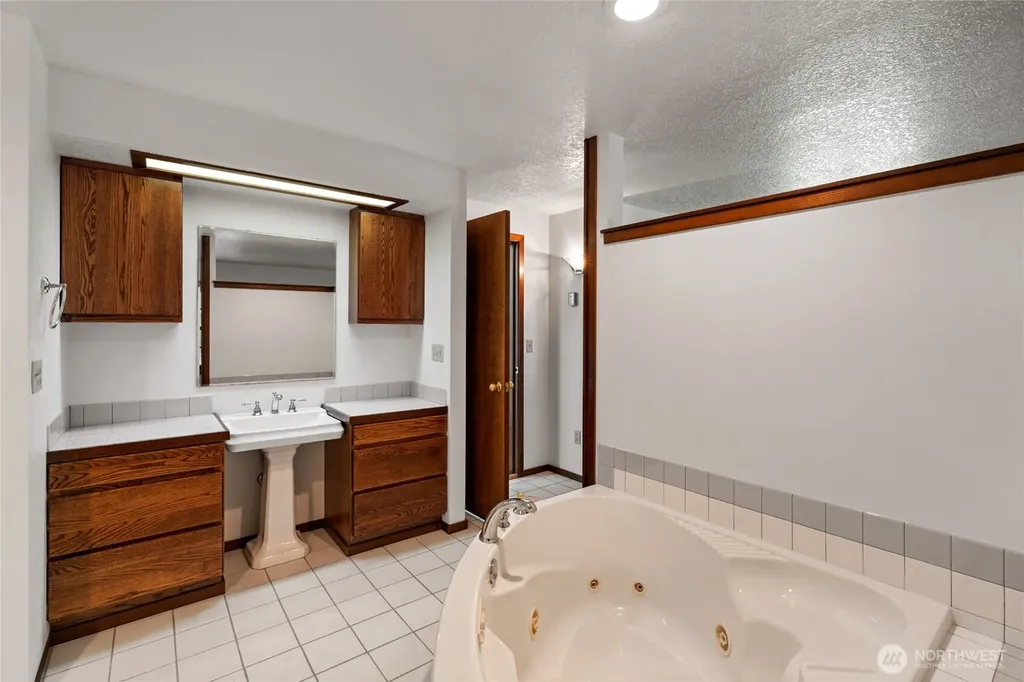 2102 Mark Street Olympia WA 98516