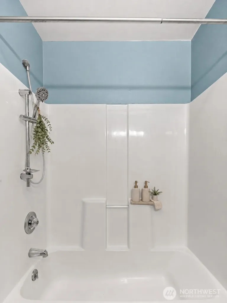 710 Perry Avenue Hoquiam WA 98550