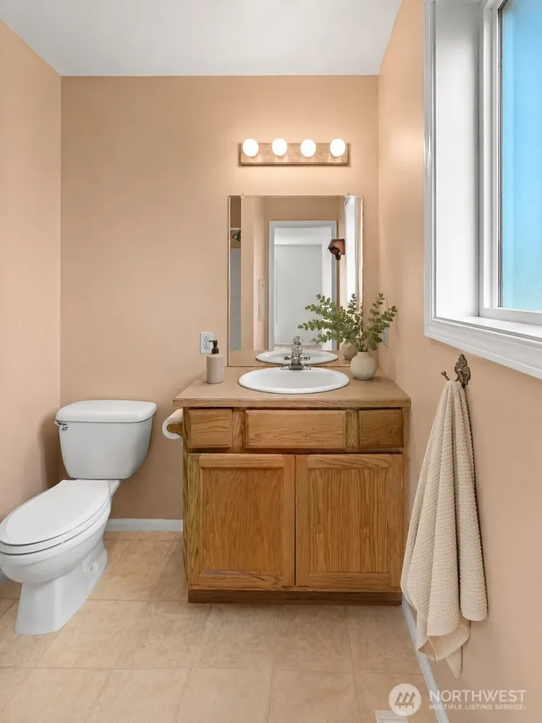 710 Perry Avenue Hoquiam WA 98550