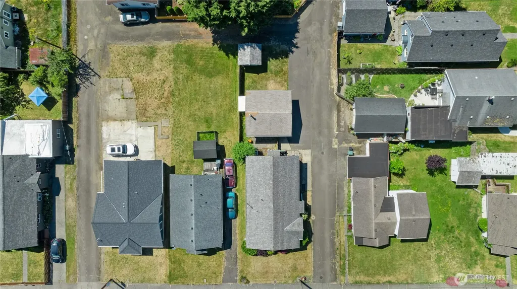 710 Perry Avenue Hoquiam WA 98550