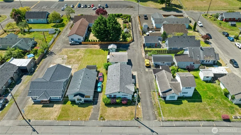 710 Perry Avenue Hoquiam WA 98550