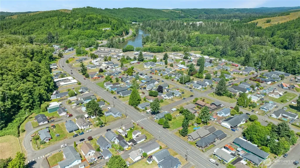 710 Perry Avenue Hoquiam WA 98550