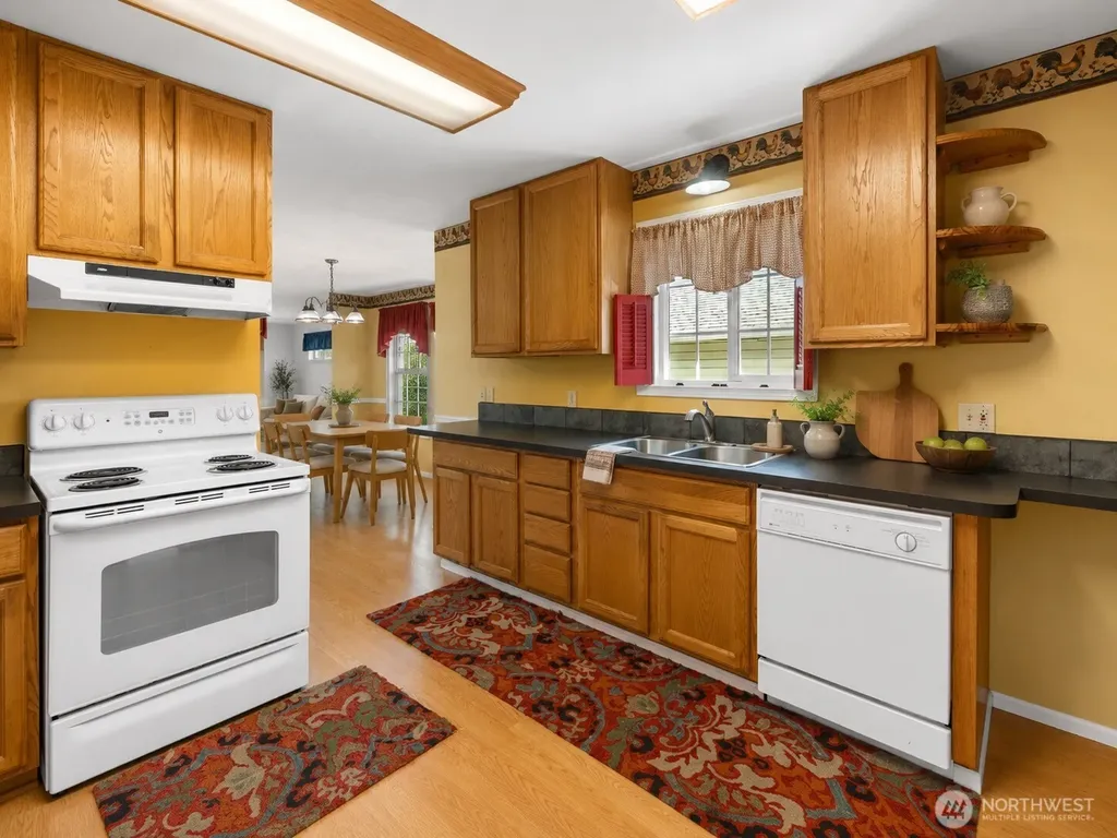 710 Perry Avenue Hoquiam WA 98550