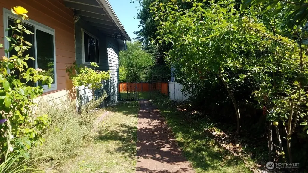 12536 SE 53rd Street Bellevue WA 98006