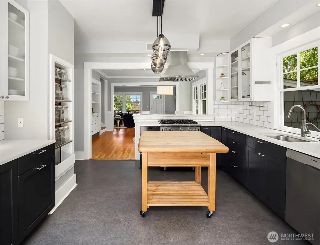 3141 Broadway E Seattle WA 98102