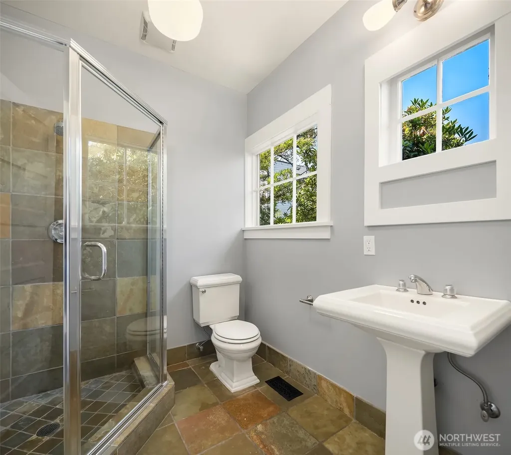 3141 Broadway E Seattle WA 98102