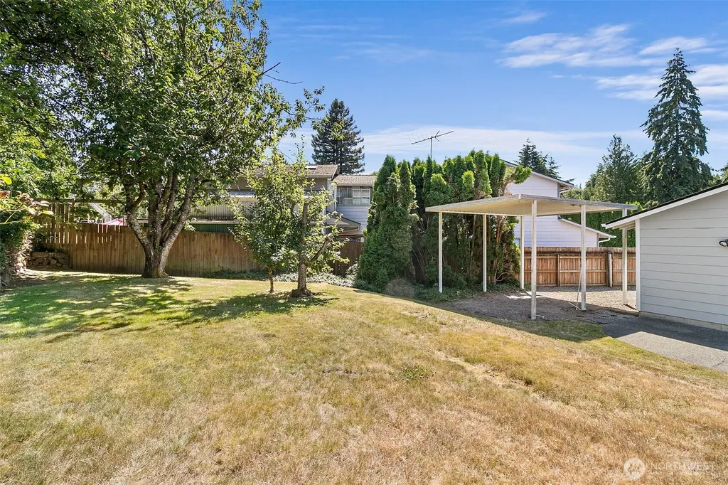25312 45th Avenue S Kent WA 98032