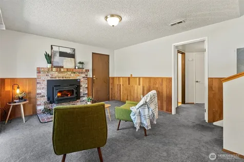 25312 45th Avenue S Kent WA 98032