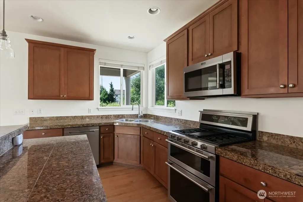 6908 288th Street NW Stanwood WA 98292
