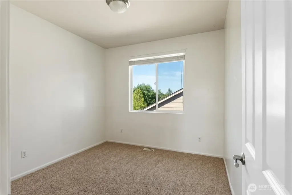 6908 288th Street NW Stanwood WA 98292