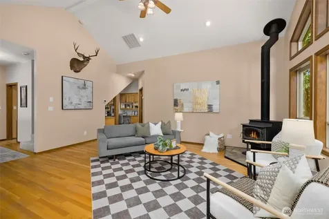 745 George Taylor Road Silverlake WA 98645