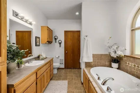 745 George Taylor Road Silverlake WA 98645