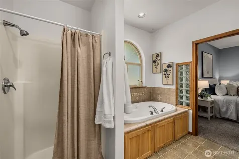 745 George Taylor Road Silverlake WA 98645