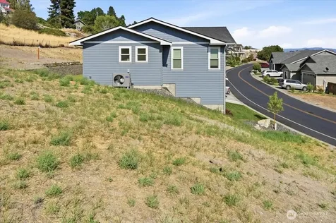 515 Village Drive Manson WA 98831