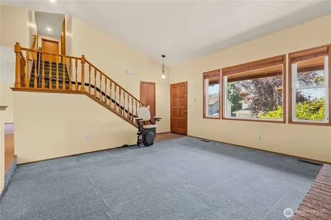 13700 SE 201st Street Kent WA 98042