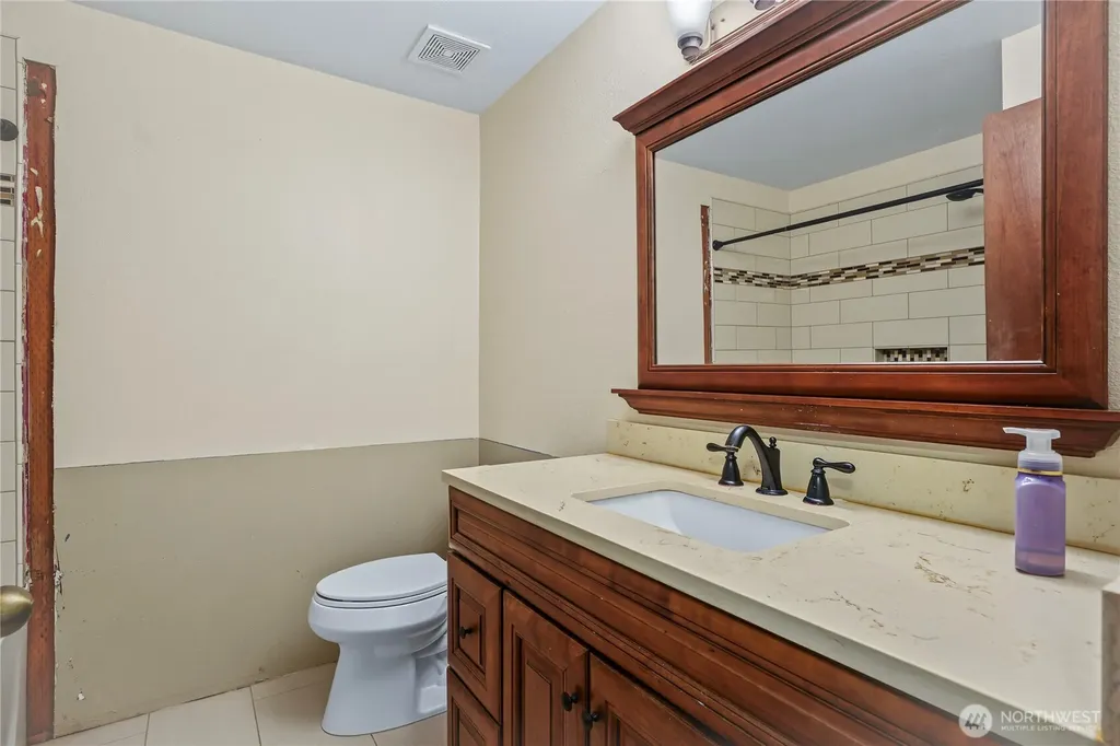 9901 76th Street SW Lakewood WA 98498