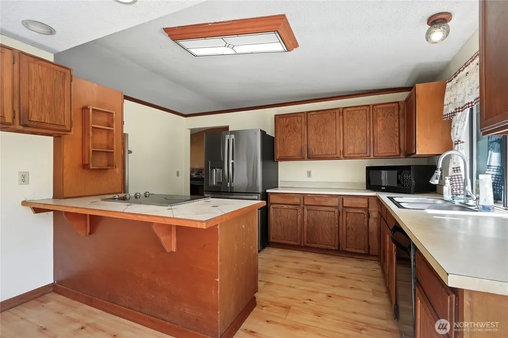 9901 76th Street SW Lakewood WA 98498