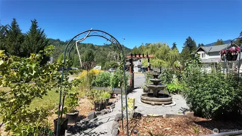 7674 Cedar Park Concrete WA 98237