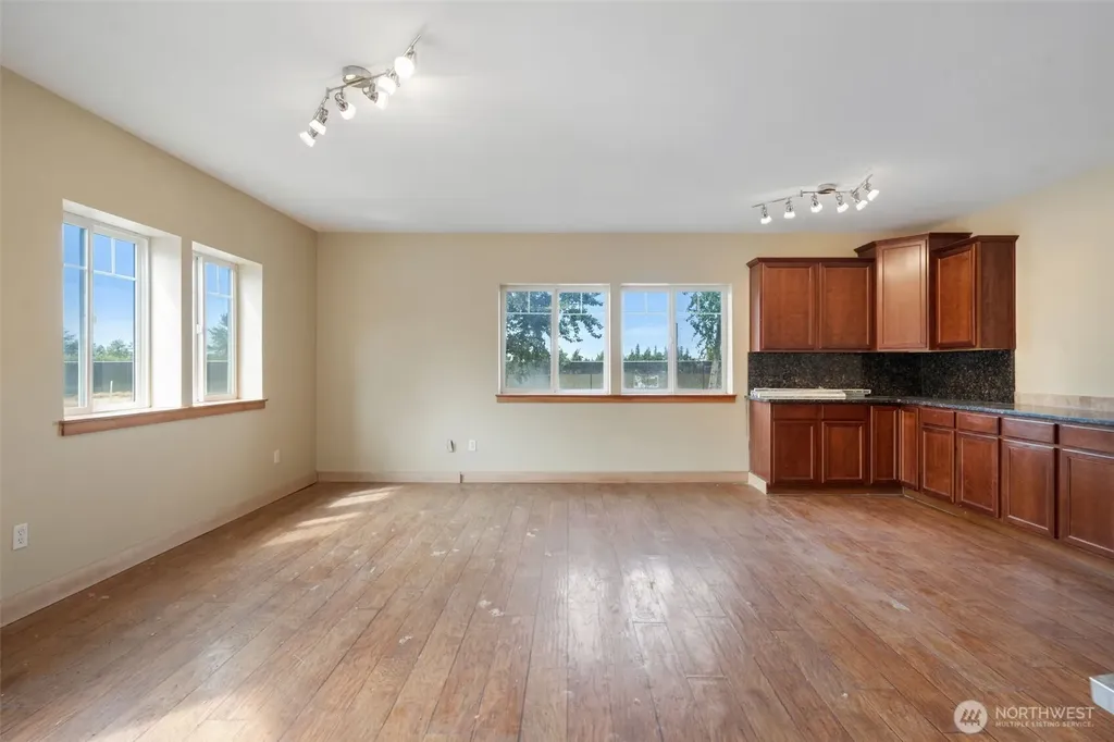 261043 Highway 101 Sequim WA 98382