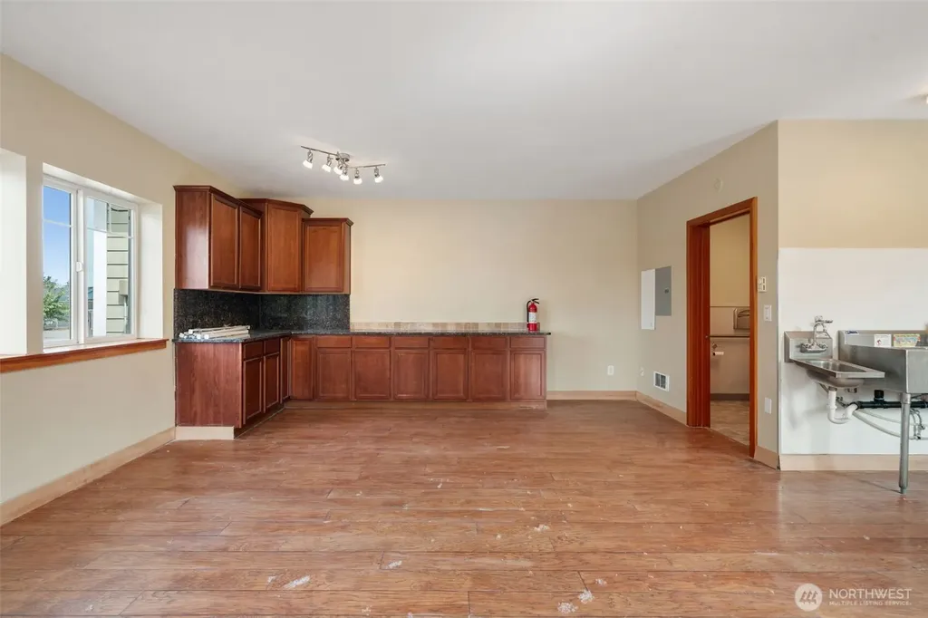 261043 Highway 101 Sequim WA 98382