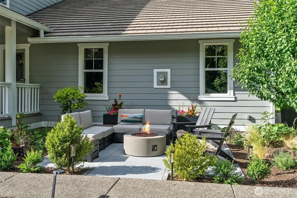 23906 SE 241st Street Maple Valley WA 98038
