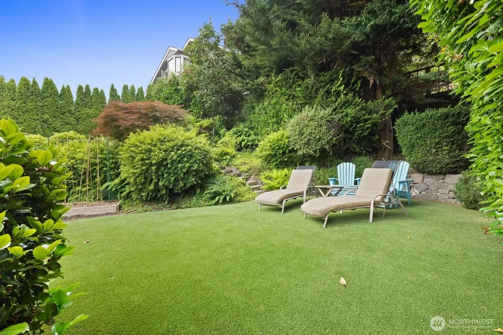 1525 36th Avenue S Seattle WA 98144