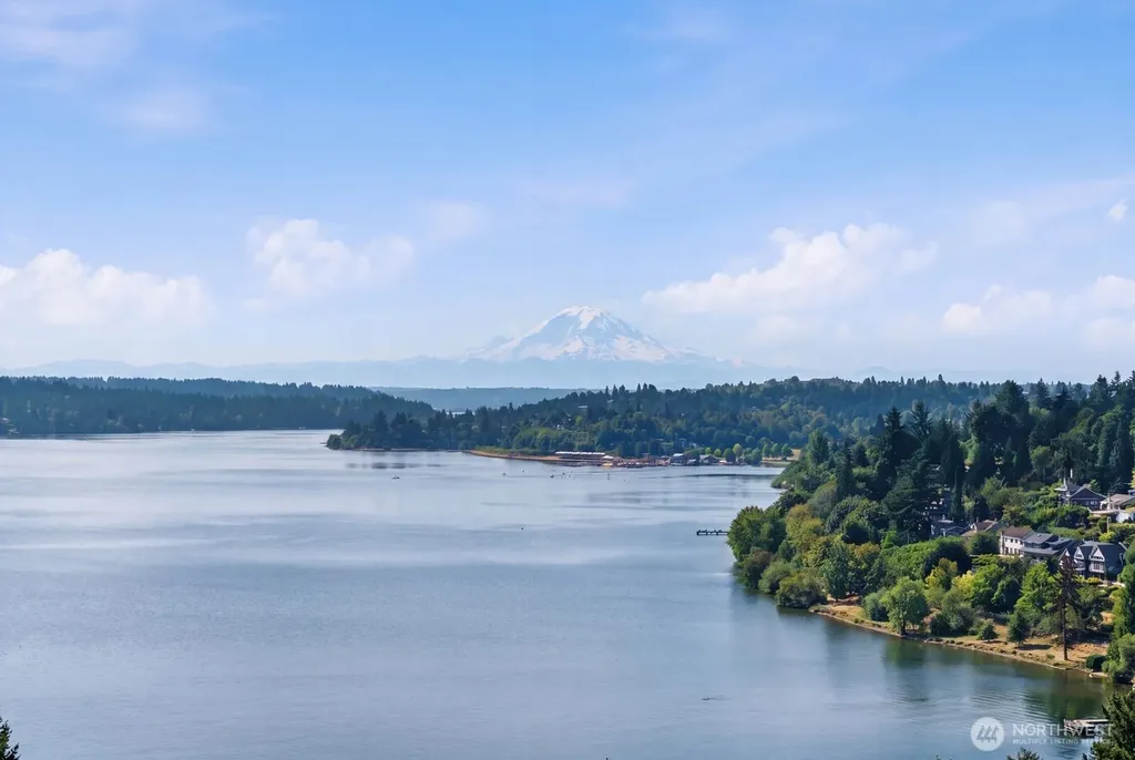 1525 36th Avenue S Seattle WA 98144