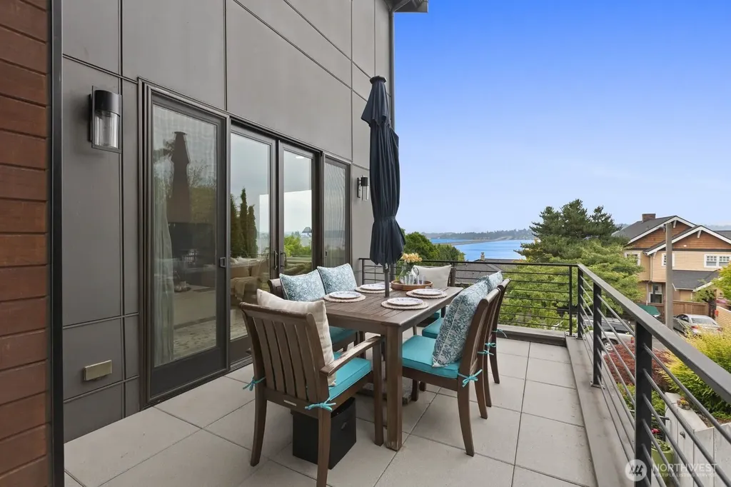 1525 36th Avenue S Seattle WA 98144