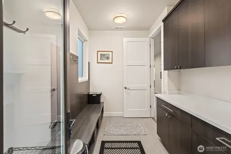 1525 36th Avenue S Seattle WA 98144