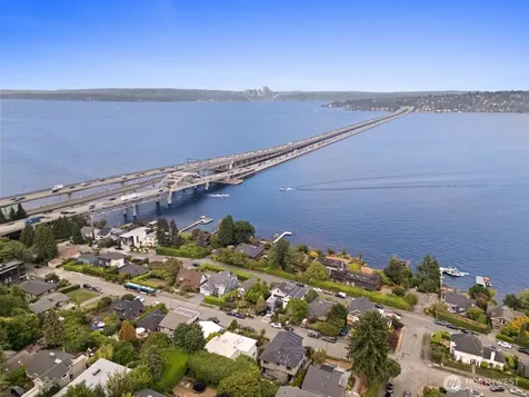 1525 36th Avenue S Seattle WA 98144