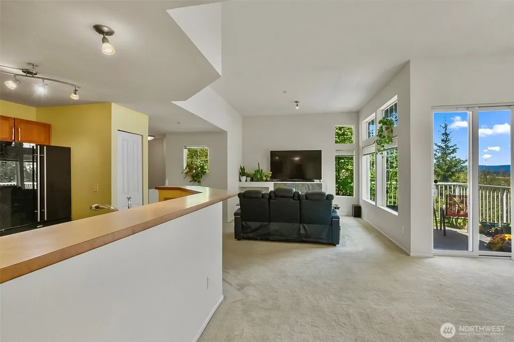 21250 40th Way S Seatac WA 98198