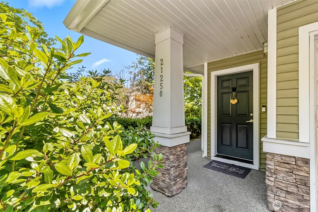 21250 40th Way S Seatac WA 98198